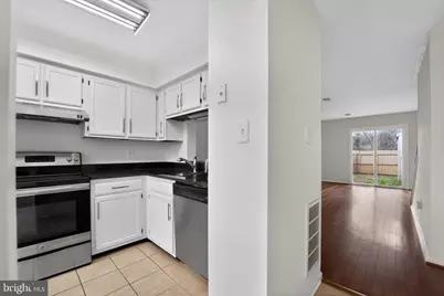 8114 Cloverhurst Road, Glen Burnie, MD 21061 - Photo 4