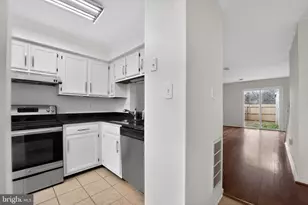 8114 Cloverhurst Rd, Glen Burnie, MD 21061 - Photo 4