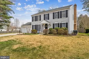 333 Butternut Ct, Millersville, MD 21108 - Photo 2