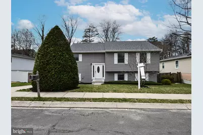 8024 Escalon Avenue, Pasadena, MD 21122 - Photo 2