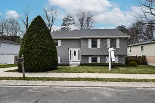 8024 Escalon Ave, Pasadena, MD 21122 - Photo 2