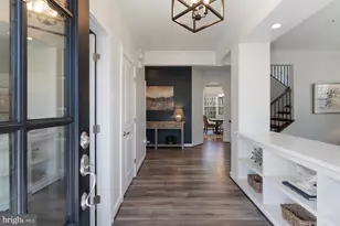 704 Roane Hollow Ln, Annapolis, MD 21401 - Photo 2