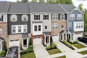 1306 Hawk Hollow Dr, Crofton, MD 21114 - Photo 1