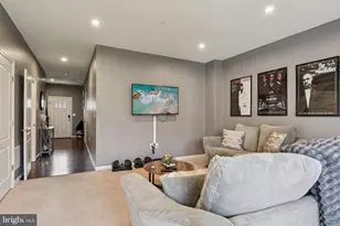 1306 Hawk Hollow Dr, Crofton, MD 21114 - Photo 8