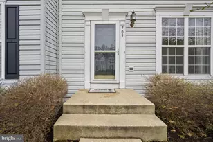 703 Horse Chestnut Ct, Odenton, MD 21113 - Photo 2