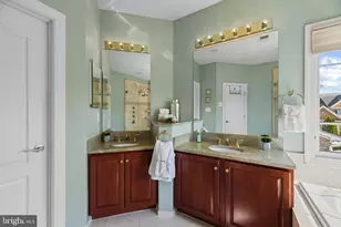 707 Pilot House Dr, Annapolis, MD 21401 - Photo 24