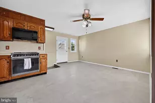 804 Bentwillow Dr, Glen Burnie, MD 21061 - Photo 16