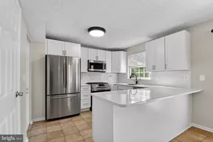 8013 Pink Lily Ct, Pasadena, MD 21122 - Photo 6