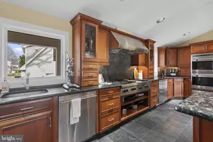 22 E Lake Dr, Annapolis, MD 21403 - Photo 30