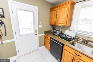 8221 Bernard Dr N, Millersville, MD 21108 - Photo 12