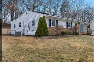 258 Heartwood Ct, Glen Burnie, MD 21061 - Photo 2