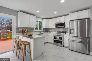 328 Beaghan Dr, Glen Burnie, MD 21060 - Photo 4