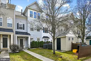 807 Oyster Ct, Odenton, MD 21113 - Photo 1