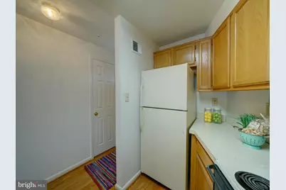 3451 Lindenwood Drive, Laurel, MD 20724 - Photo 4