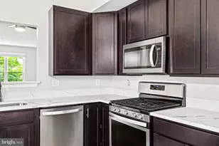 1 Harbour Heights Dr, Annapolis, MD 21401 - Photo 4