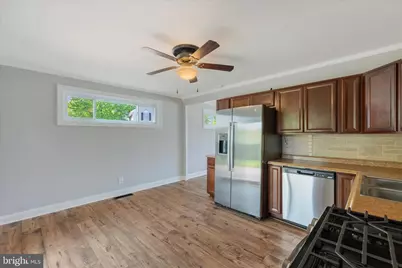 301 8th Avenue SE, Glen Burnie, MD 21061 - Photo 14