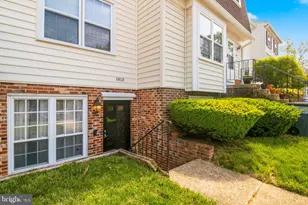 1612 W Bancroft Ln, Crofton, MD 21114 - Photo 2