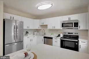 1042 Cape Splitt Harbour, Pasadena, MD 21122 - Photo 2
