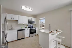 1042 Cape Splitt Harbour, Pasadena, MD 21122 - Photo 4