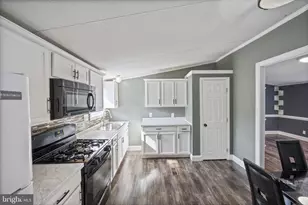 130 A Chesapeake Mobile Ct, Hanover, MD 21076 - Photo 10