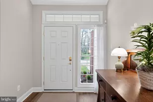 330 Colony Point Pl, Edgewater, MD 21037 - Photo 4