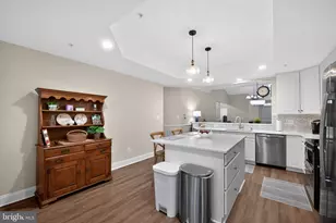 330 Colony Point Pl, Edgewater, MD 21037 - Photo 10