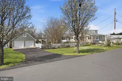 7806 Summit Drive, Pasadena, MD 21122 - Photo 2