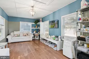 7654 Bay St, Pasadena, MD 21122 - Photo 44