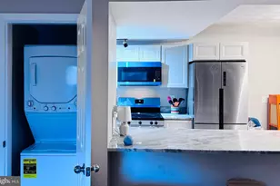 1923 Bellarbor Cir, Crofton, MD 21114 - Photo 2