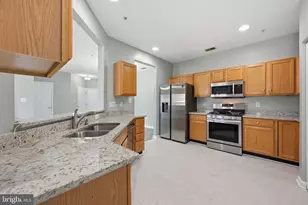 2402 Chestnut Terrace Ct, Odenton, MD 21113 - Photo 2