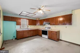 706 203rd St, Pasadena, MD 21122 - Photo 8