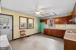 706 203rd St, Pasadena, MD 21122 - Photo 6