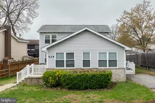 829 Shore Dr, Edgewater, MD 21037 - Photo 2