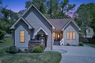18 Fallon Dr, Pasadena, MD 21122 - Photo 2