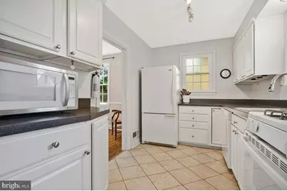 601 Forest View Road, Linthicum Heights, MD 21090 - Photo 12
