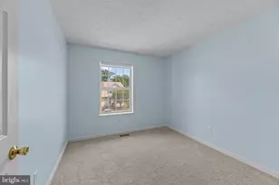348 Lindera Ct, Glen Burnie, MD 21061 - Photo 12