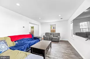 2460 Yarmouth Ln, Crofton, MD 21114 - Photo 4
