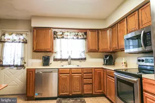 8121 Elizabeth Rd, Pasadena, MD 21122 - Photo 4