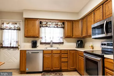 8121 Elizabeth Road, Pasadena, MD 21122 - Photo 4