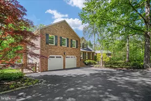305 Charles Hall Dr, Millersville, MD 21108 - Photo 4