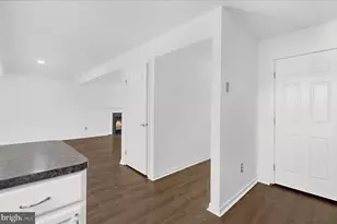 5600 Cliff Side Ct, Baltimore, MD 21225 - Photo 12