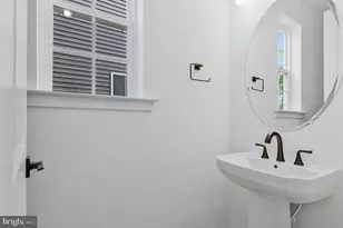 5720 Howard Dr, Glen Burnie, MD 21061 - Photo 14