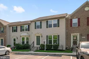 1229 Graycliff Ln, Odenton, MD 21113 - Photo 2
