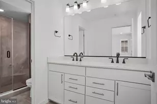 5723 Howard Dr, Glen Burnie, MD 21061 - Photo 32