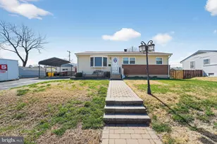 119 Sandy Beach Dr, Pasadena, MD 21122 - Photo 1