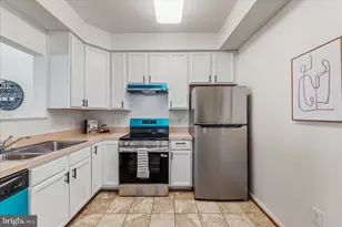 1929 Gardenia Ct, Odenton, MD 21113 - Photo 14