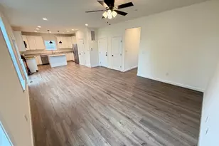 725 220th St, Pasadena, MD 21122 - Photo 12