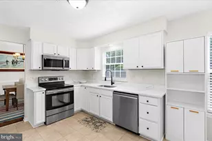 806 Vacation Dr, Odenton, MD 21113 - Photo 10