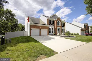 2424 Valley Brook Ln, Gambrills, MD 21054 - Photo 2