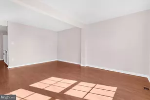 8164 Hazy Dawn Ct, Pasadena, MD 21122 - Photo 4